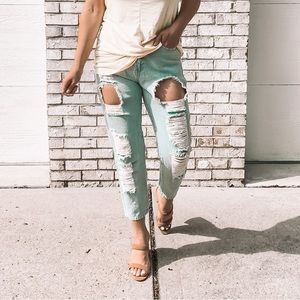 Princess Polly light-wash Distressed cropped Ankle Jeans